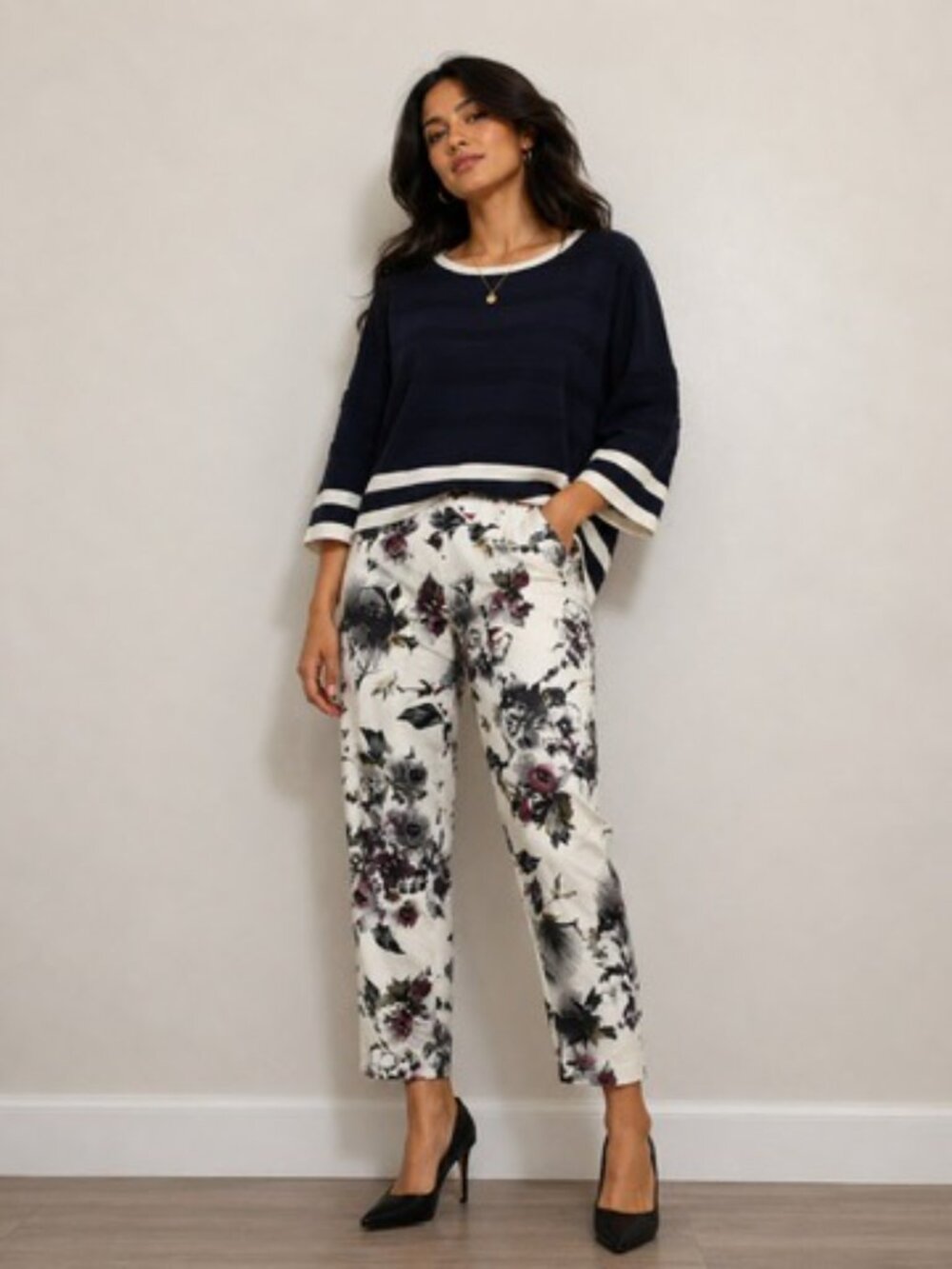 $134 Retail Michael Tyler Floral Slim Ankle Pants Size 16 NWT
